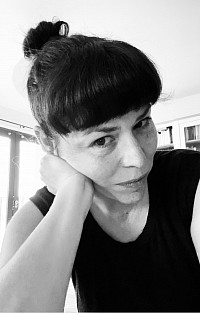 Dr Véronique Lane